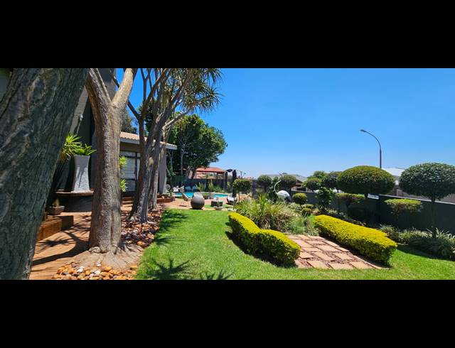 3 BEDROOM FREESTANDING FOR SALE IN CASHAN